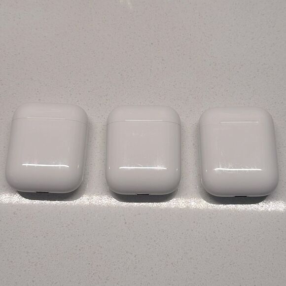 3 Apple Charging Cases (2nd Generation) One AirPod 3 Apple USB-C to Cables - Picture 5 of 5